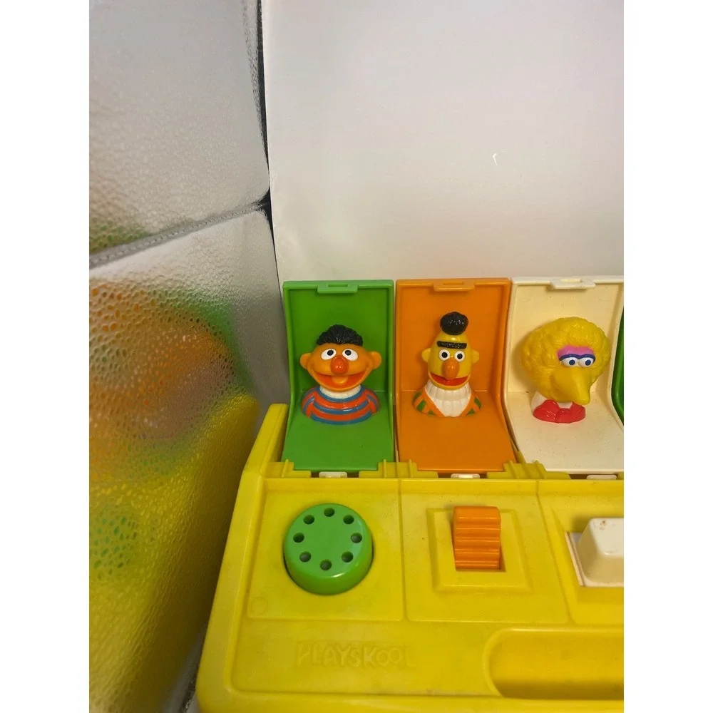 VINTAGE PLAYSKOOL POPPIN' PALS SESAME STREET MUPPETS POP UP LEARNING TOY 1985